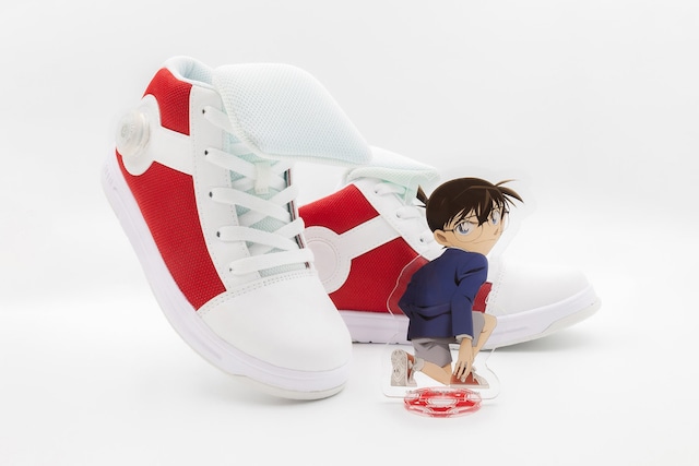 「『名探偵コナン』キック力増強シューズ」と付属のアクリルスタンド