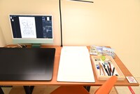 「スキップとローファー展」の様子