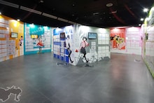 「シャフト50周年展」明日開幕 「月詠」OP、「化物語」1話アバンのコンテもずらり展示