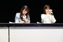 「TVアニメ『真夜中ハートチューン』第1話・第2話先行上映会～楓林高校放送部Presents”声春”START!!!!～」より。真剣な眼差しで空中に字を書く瀬戸桃子