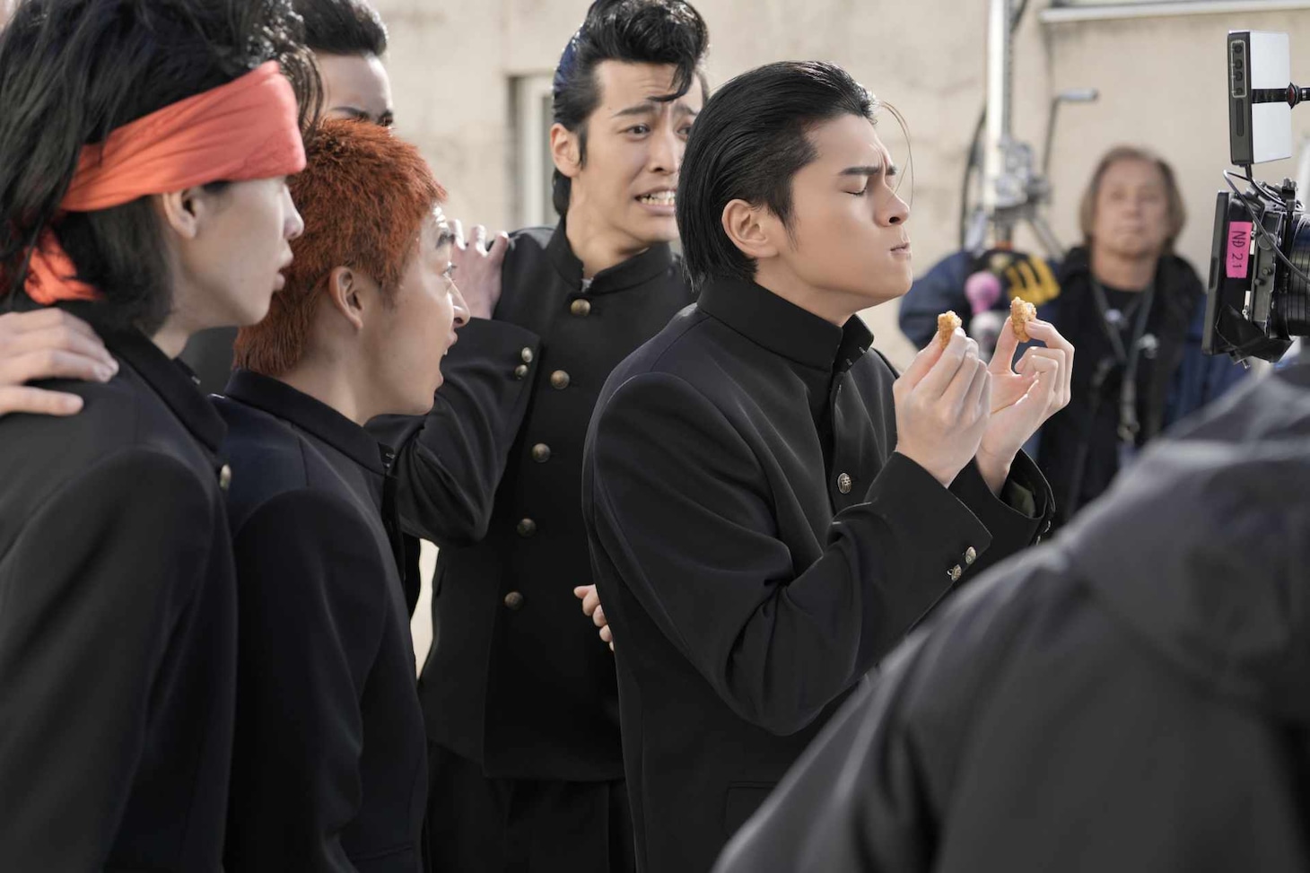 コラボテレビCM「スパイシーチキンマックナゲット 黒胡椒ガーリック 『今しかできねーこと』篇（15秒）」メイキング写真