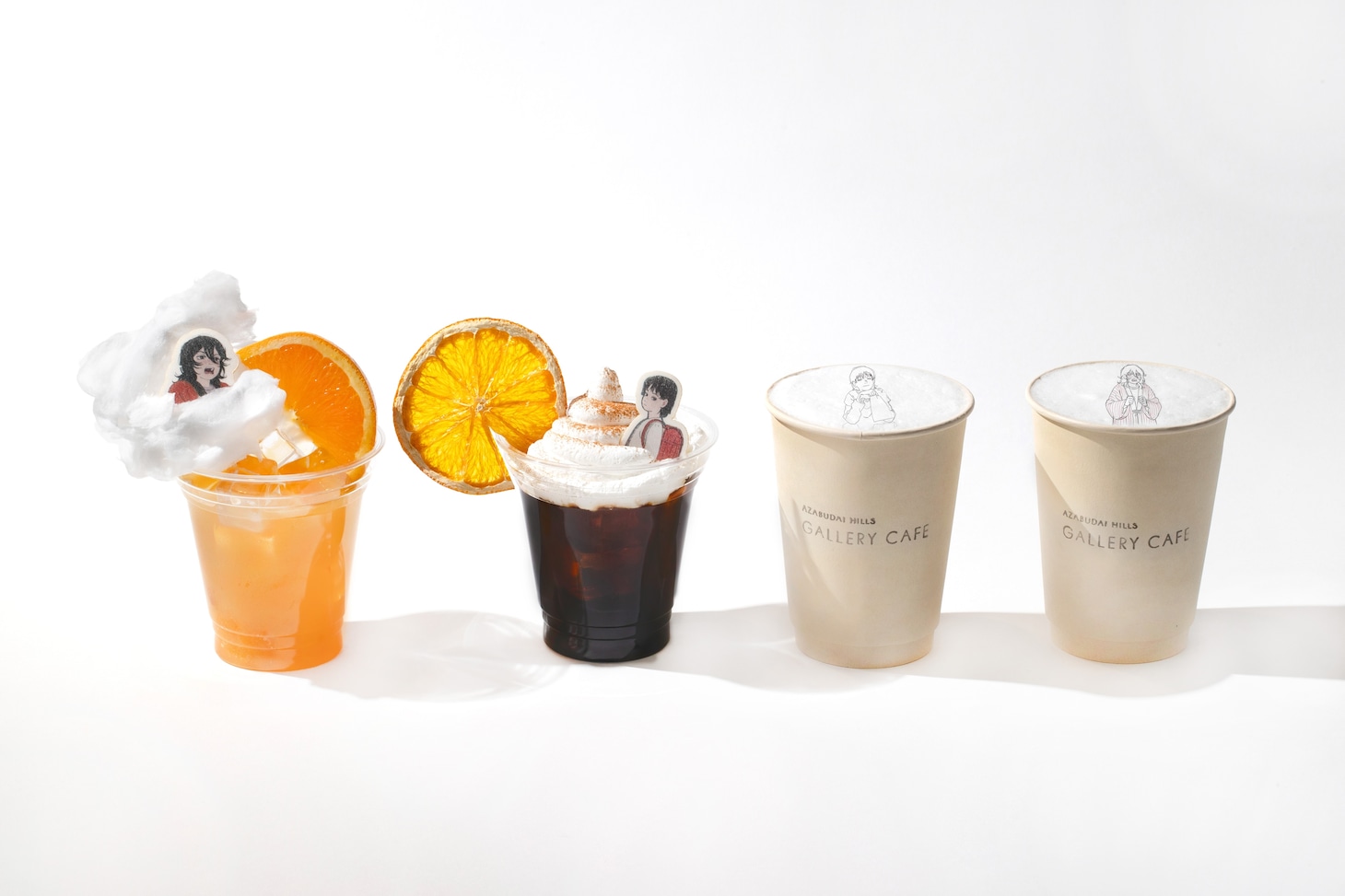 テイクアウトメニュー。左からオレンジジュース、ウィンナーコーヒー、カフェラテ、抹茶ラテ