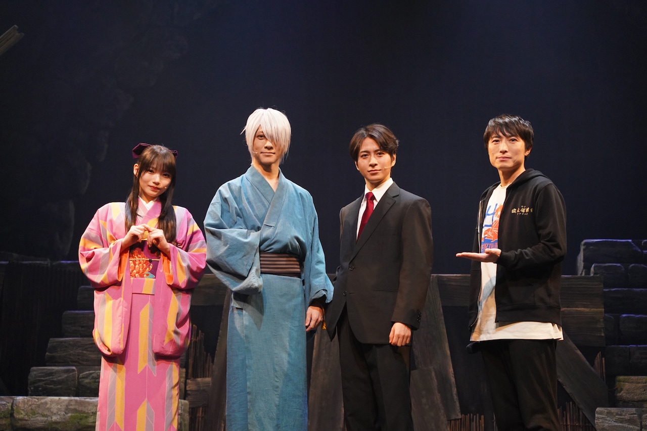 左から岡本姫奈（乃木坂46）、鈴木拡樹、村井良大、中屋敷法仁