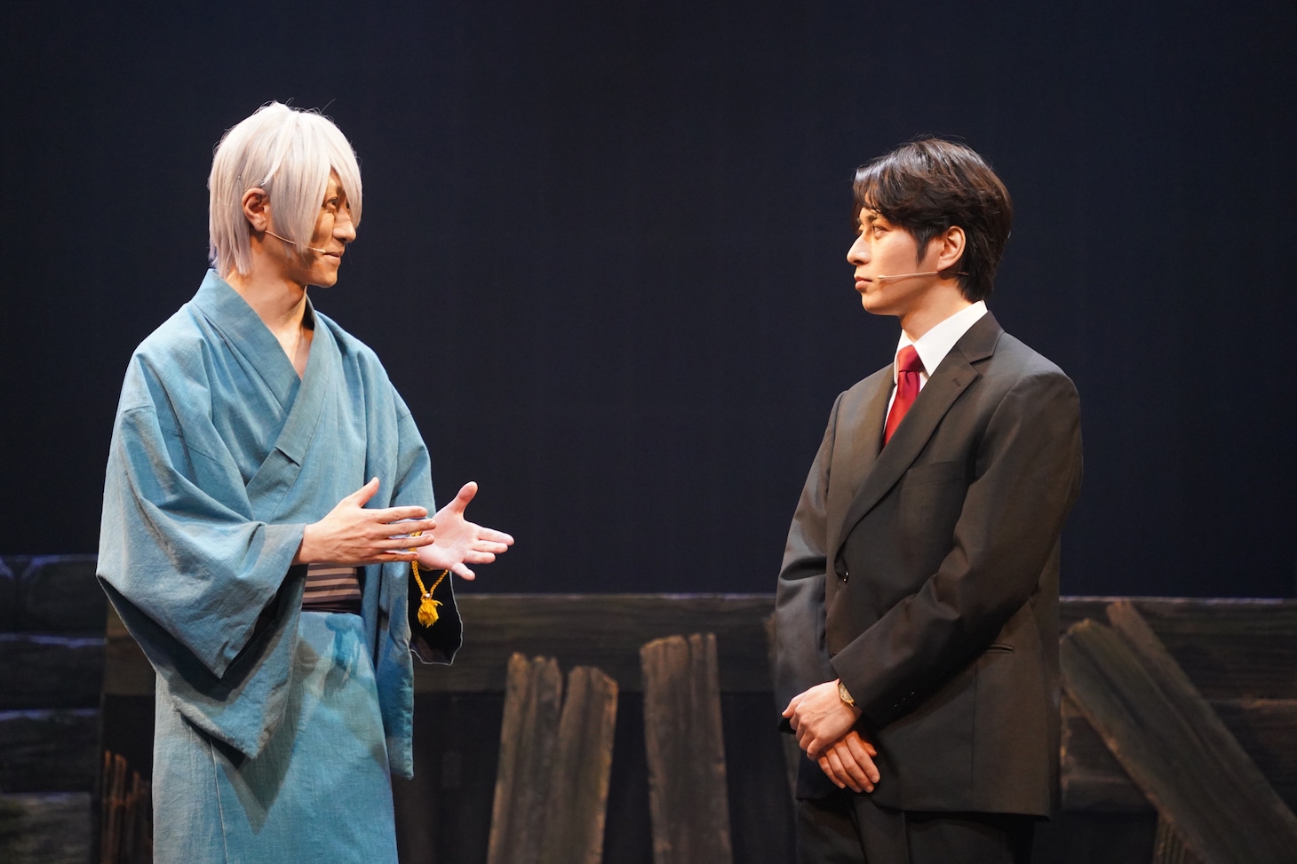 左から鈴木拡樹、村井良大