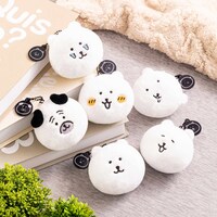 E賞の「おかおマスコットバッジ」（全6種）