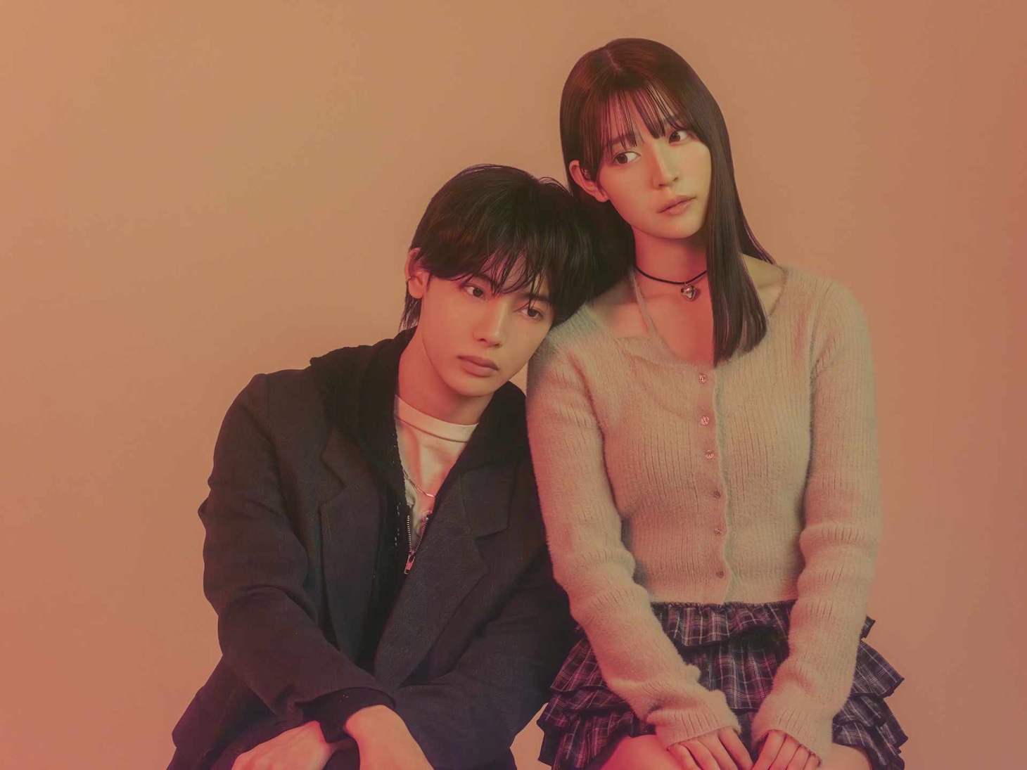 ドラマ「救い、巣喰われ」ティザービジュアル。左からNOA演じる宝生千秋、阪口珠美演じる南瀬天