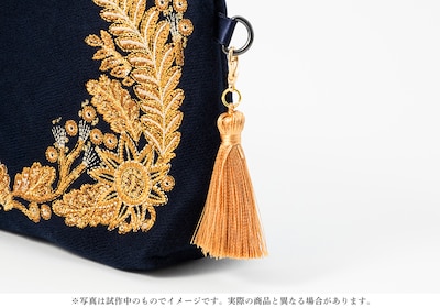 「襟刺繍ポーチ」のサンプル写真