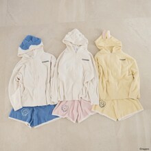 ちいかわ×LOWRYS FARMのルームウェア、耳付きもこもこセットアップは子供サイズも