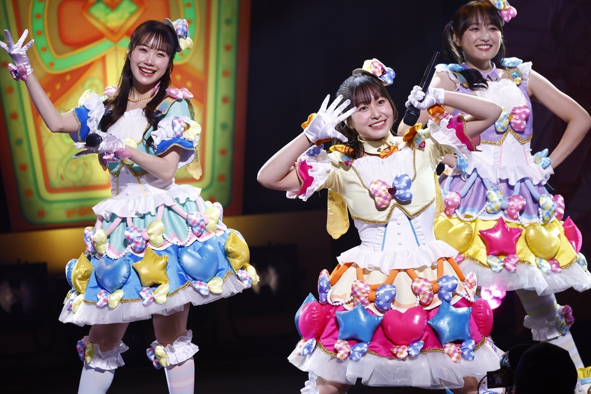 ミラクル☆キラッツ。左から青葉りんか役の厚木那奈美、桃山みらい役の林鼓子、萌黄えも役の久保田未夢