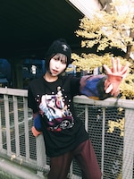 「School Days」とChillweebのコラボアパレル着用イメージ