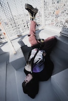 「School Days」とChillweebのコラボアパレル着用イメージ