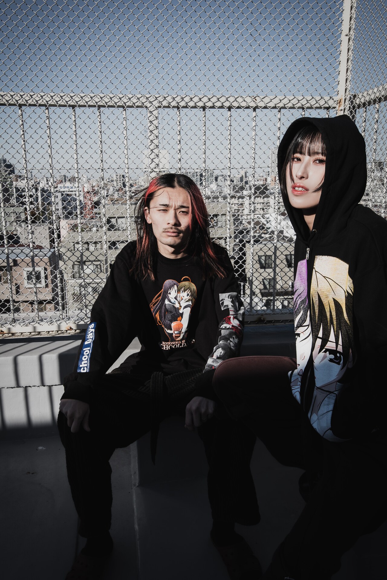 School Days」とChillweebのコラボアパレル着用イメージ [画像