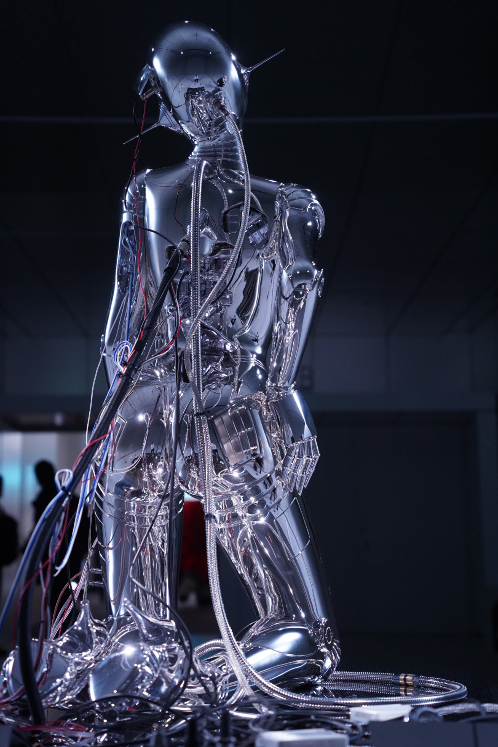 「Sexy Robot_The Ghost in the Shell type 1」 (c)Hajime Sorayama. Courtesy of NANZUKA (c)Shirow Masamune / KODANSHA