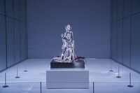 「Sexy Robot_The Ghost in the Shell type 1」 (c)Hajime Sorayama. Courtesy of NANZUKA (c)Shirow Masamune / KODANSHA