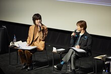 「原神Podcast テイワット放送局 ナド・クライ通信」公開収録の様子。左から前野智昭、村瀬歩