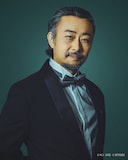 コウガシノブ扮する松尾