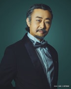 コウガシノブ扮する松尾