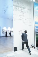 押山監督のライブドローイングの様子