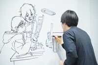 押山監督のライブドローイングの様子