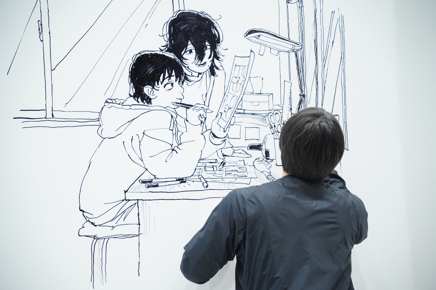 押山監督のライブドローイングの様子