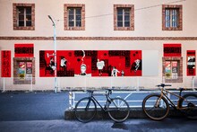 渋谷の広告掲出イメージ (c)佐乃夕斗／集英社