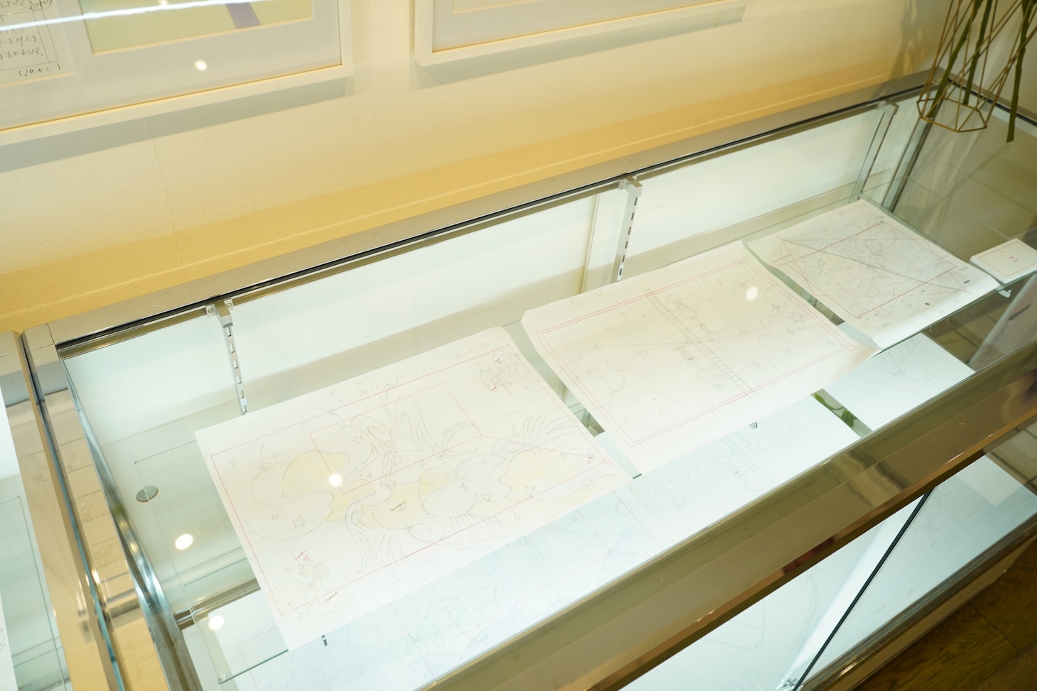 「ユリ熊嵐展-10th anniversary-」会場内の様子