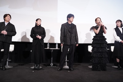 劇場版「涼宮ハルヒの消失」リバイバル公開記念舞台挨拶の様子。左から小野大輔、茅原実里、杉田智和、平野綾、後藤邑子
