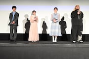 左から小野賢章、寺澤百花、小松未可子、ロバート・ウォーターマン