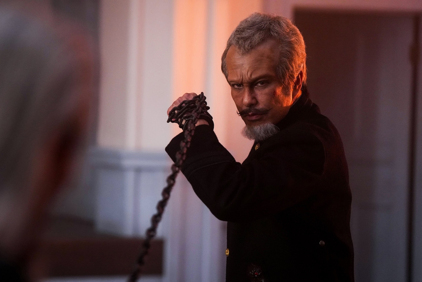 映画「ゴールデンカムイ 網走監獄襲撃編」より、北村一輝演じる犬童四郎助