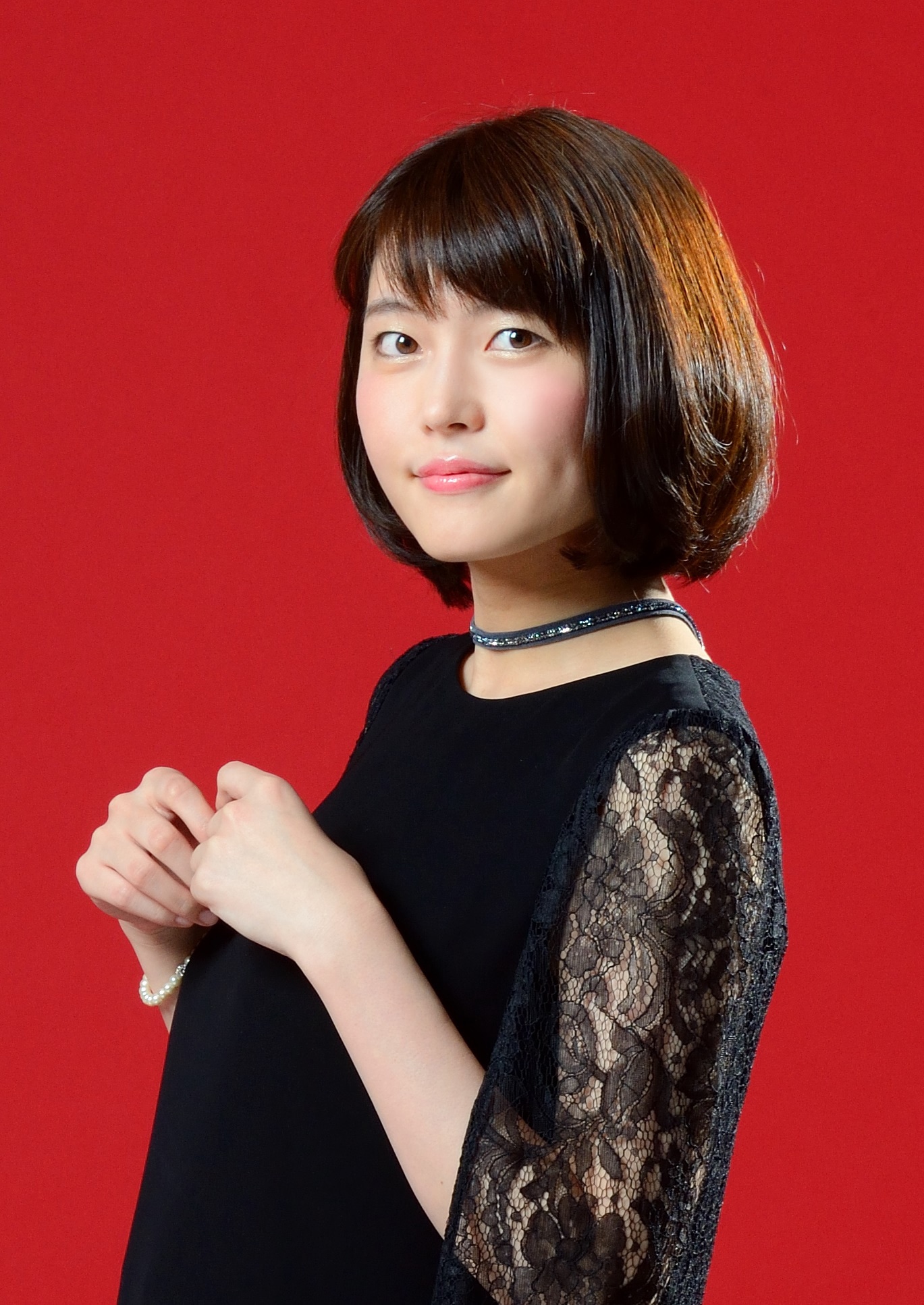 無名役の千本木彩花