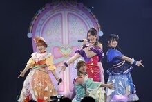 カルテットスター。左から四之宮リンリン役の和多田美咲、三ツ葉アイリ役の徳井青空、一条寺サクラ役の日比優理香、二階堂タマキ役の鈴木杏奈