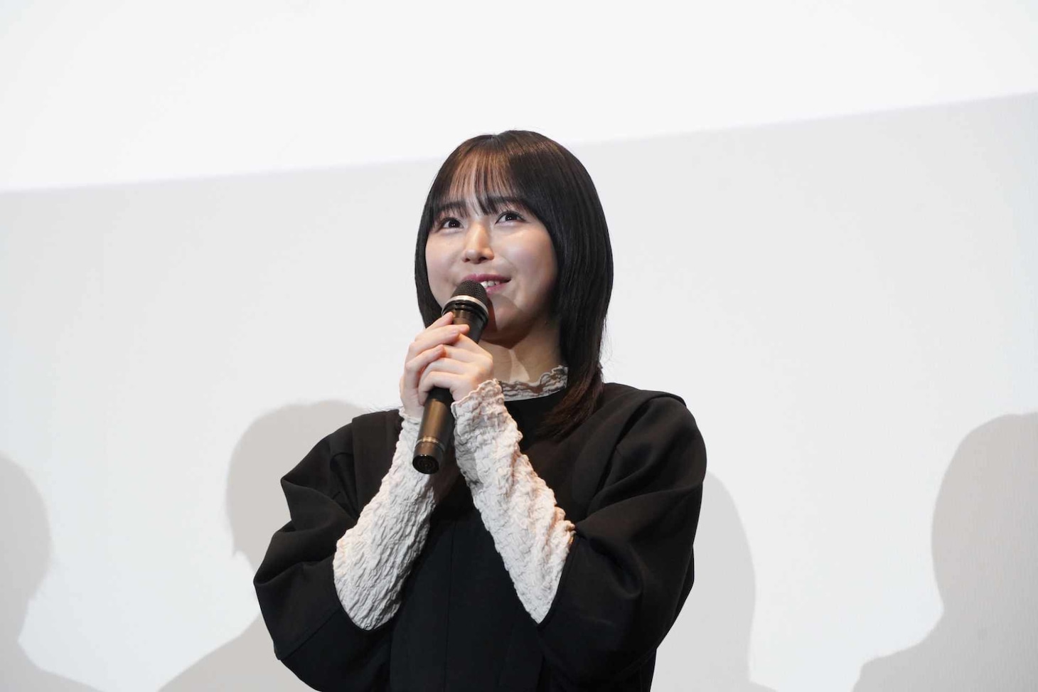 劇場版「僕の心のヤバイやつ」の公開記念舞台挨拶イベントより、羊宮妃那