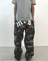 「MCS CAMOUFLAGE PANTS」着用画像