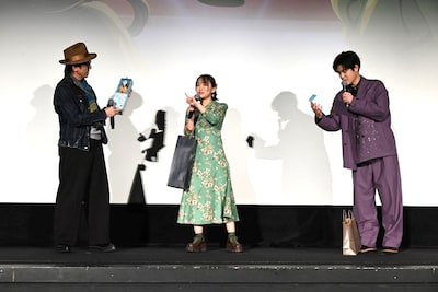 左から桐本拓哉、悠木碧、大塚剛央