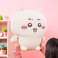 「ちいかわだらけくじ」A賞の「超BIGぬいぐるみ」