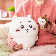 「ちいかわだらけくじ」B賞の「磁石でぴたっと！なかよしぬいぐるみ」