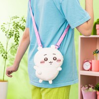 「ちいかわだらけくじ」C賞の「ぬいぐるみポシェット」