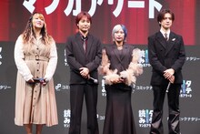 「タテ読みマンガアワード 2025」の授賞式より。左から金子きょんちぃ、すがちゃん最高No.1、信子（ぱーてぃーちゃん）、佐野雄大（INI）