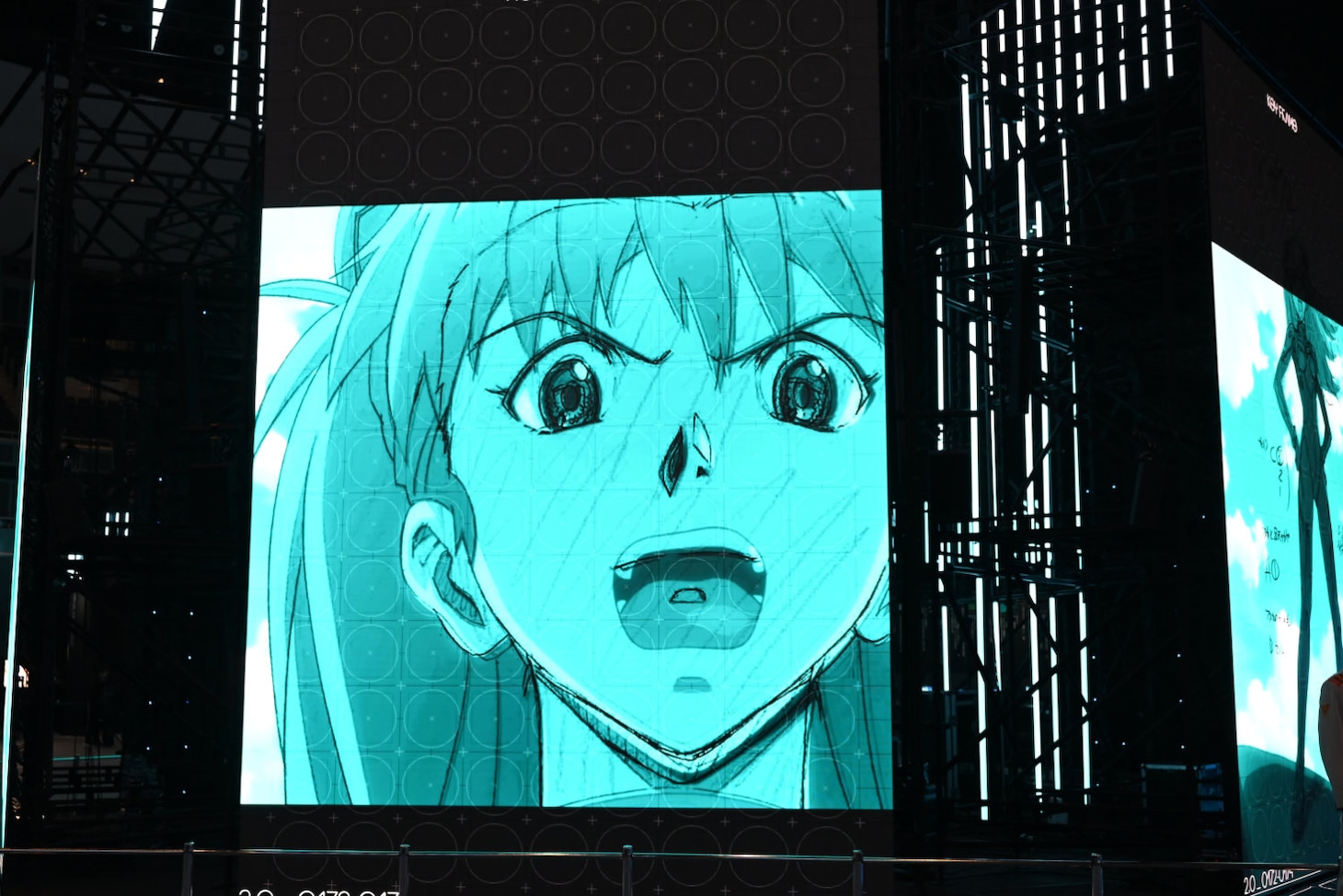 「EVA EXTRA 30」セントラルタワー