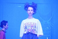 ランウェイウォーキング中に出演したモデル