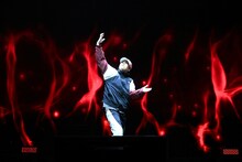 世界によるソロダンス