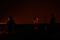 一斉射撃の瞬間