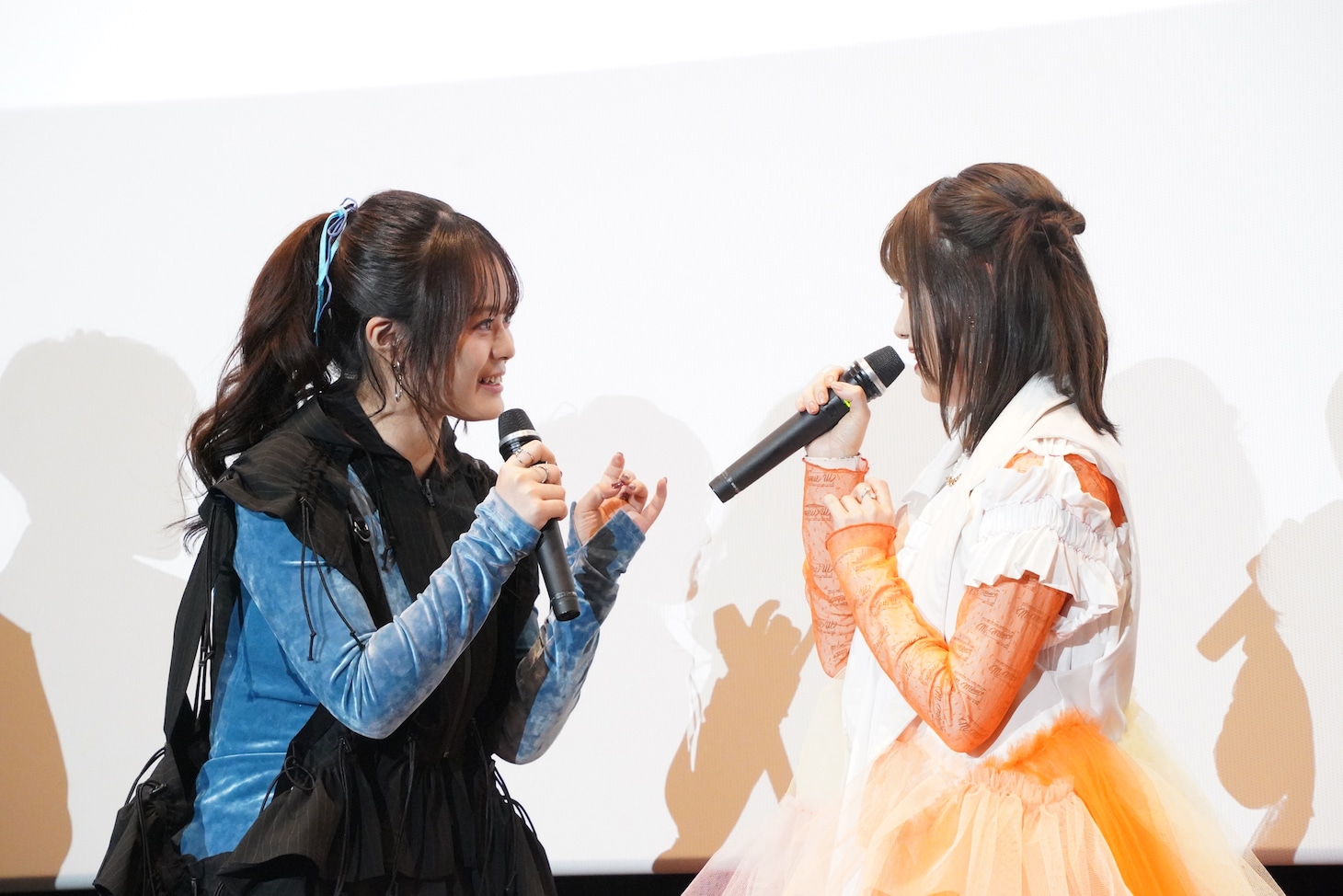 左から永瀬アンナ、夏吉ゆうこ