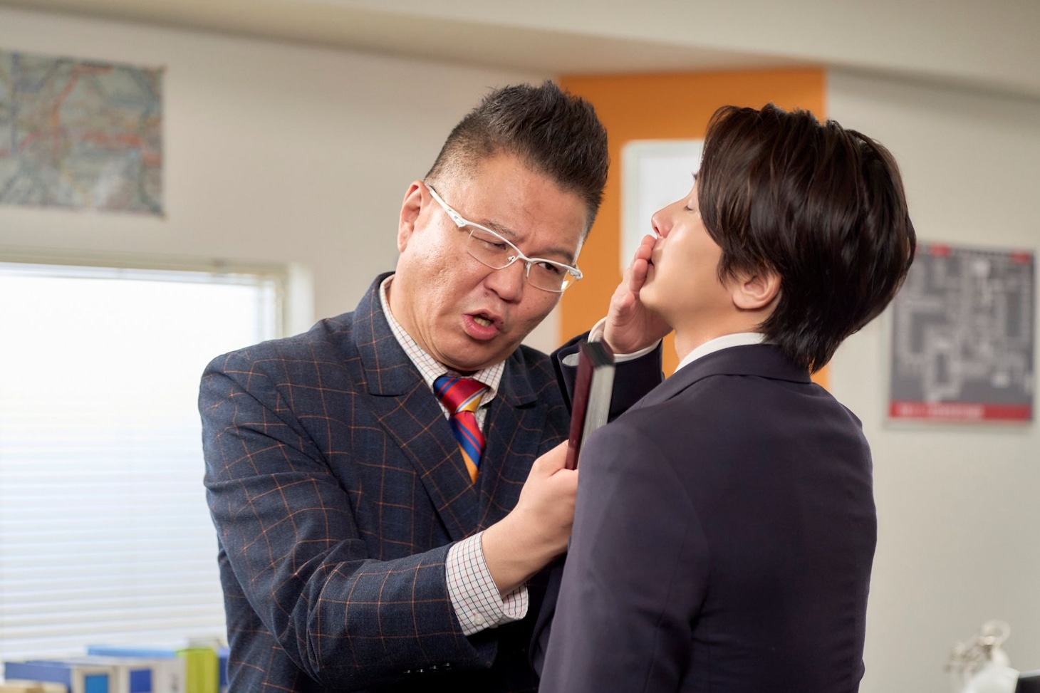 実写映画「正直不動産」の場面写真