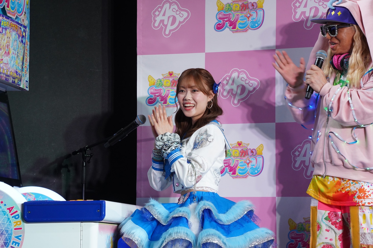 ゲームをプレイする葉月結菜（いぎなり東北産）