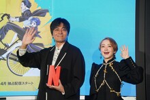 左から小林親弘、潘めぐみ