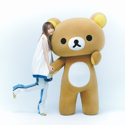 リラックマ×幾田りらのコラボビジュアル