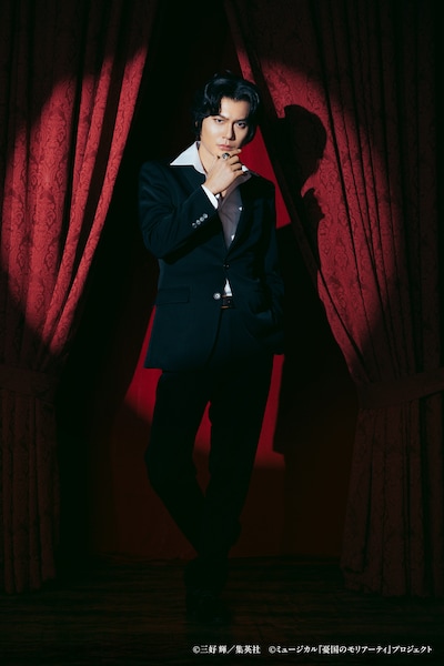 平野良扮するシャーロック・ホームズ