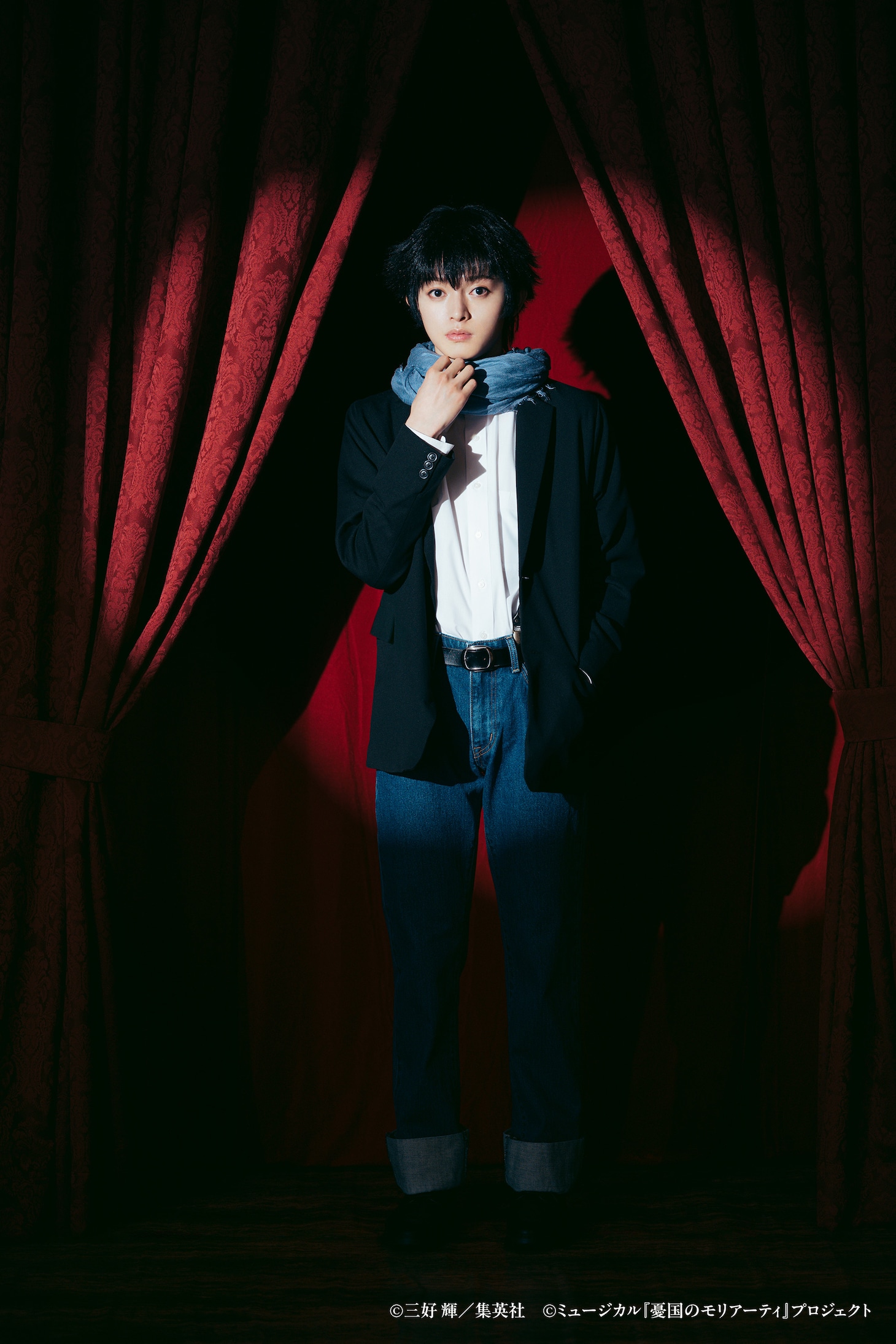 新谷聖司扮するフレッド・ポーロック。