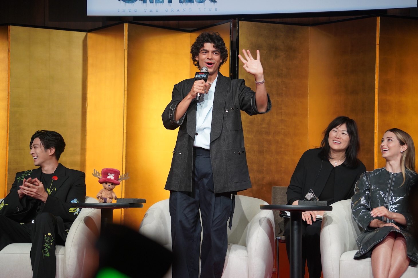 ルフィ役のイニャキ・ゴドイ